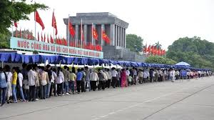 donh-cam-xuc-cua-nha-tho-vien-phuong-trong-bai-vieng-lang-bac