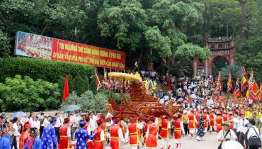Cảm xúc của em khi được về giỗ tổ Hùng Vương